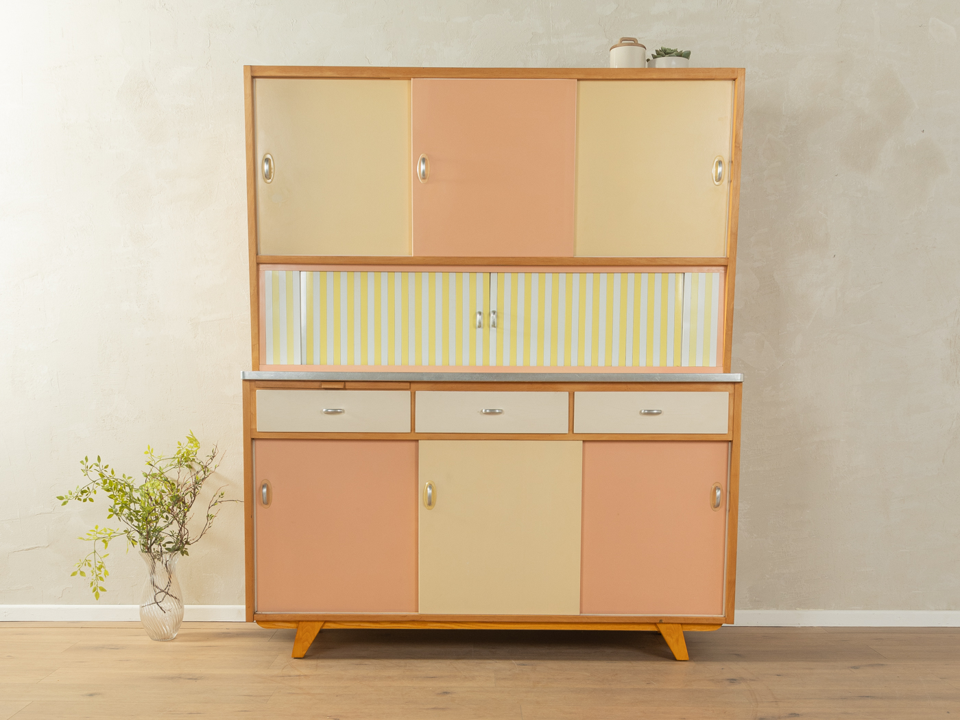 Einzigartiger Küchenschrank