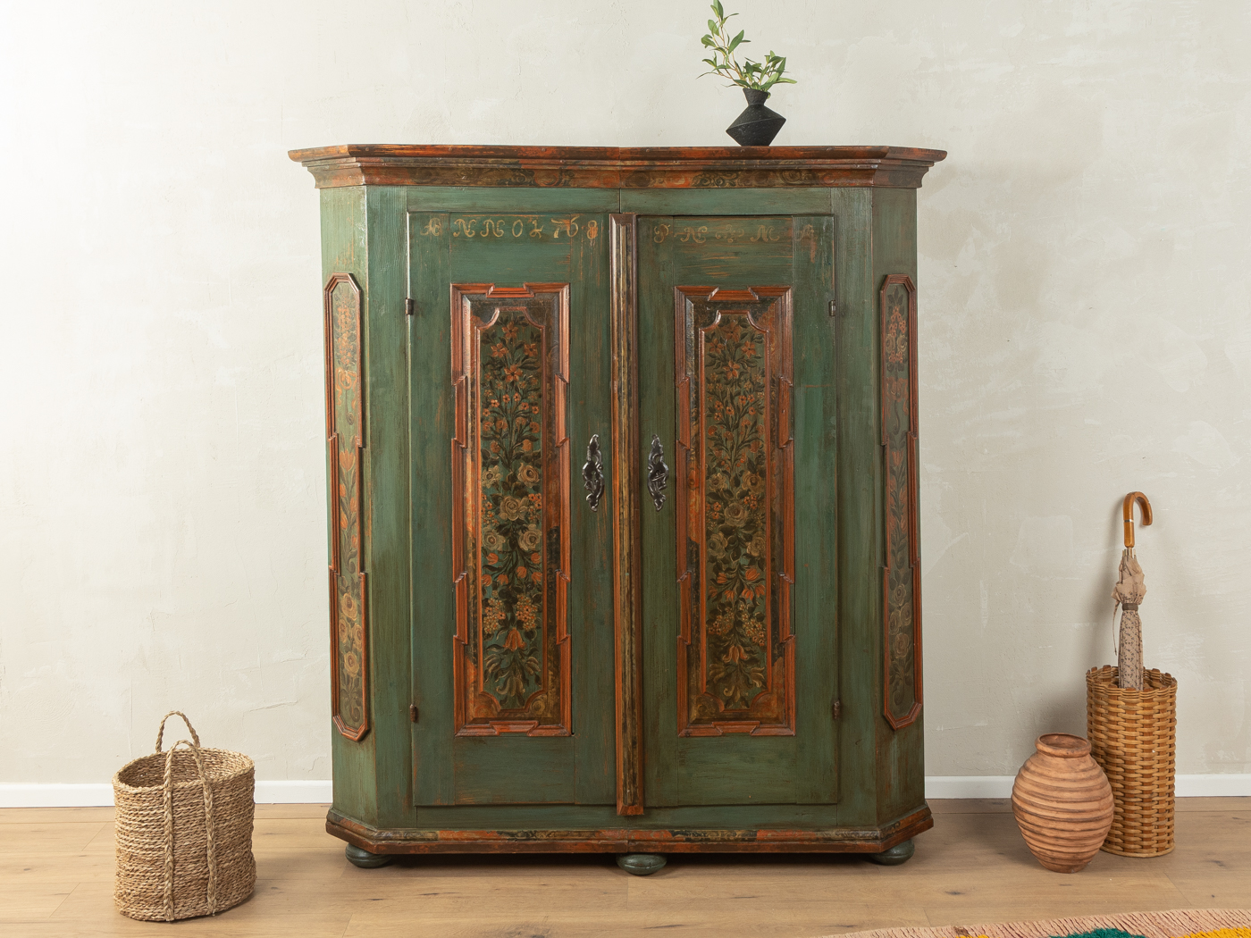 Antiker Bauernschrank